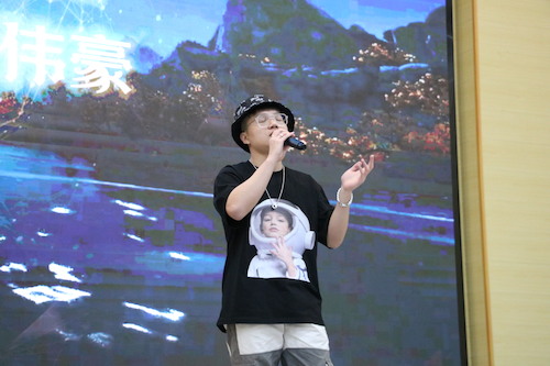 李伟豪 李伟豪