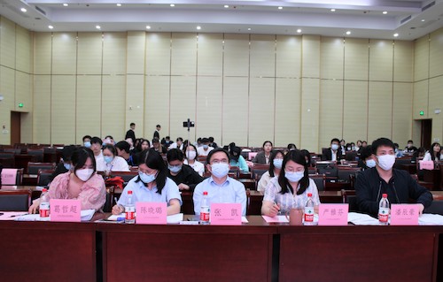 评委老师评审中(2) 评委老师评审中(2)