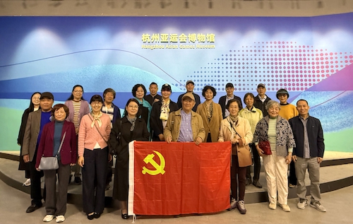 20241107退休支部集体照1